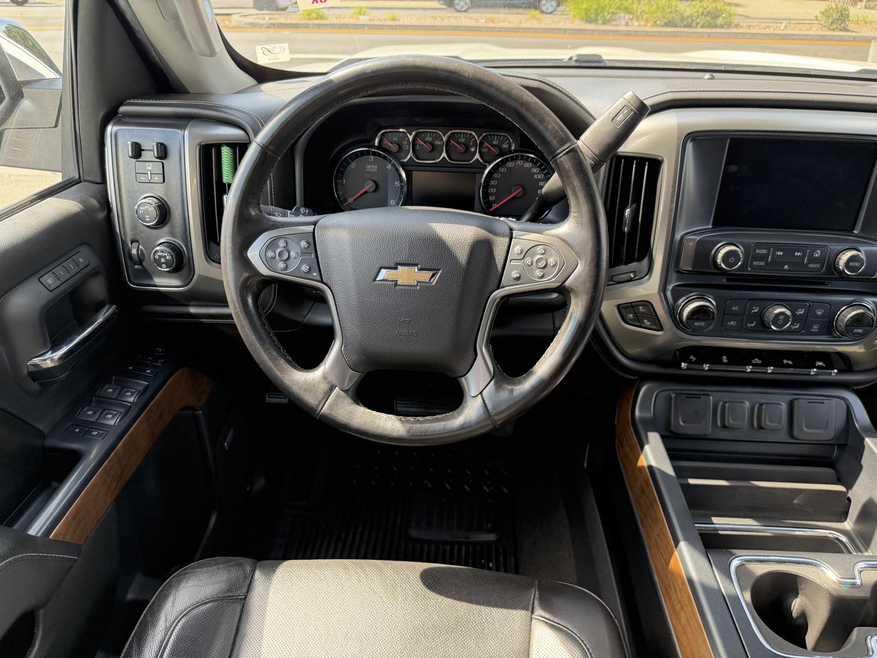 Chevrolet Silverado 1500 4WD Crew Cab 143.5" LTZ w/1LZ 2017