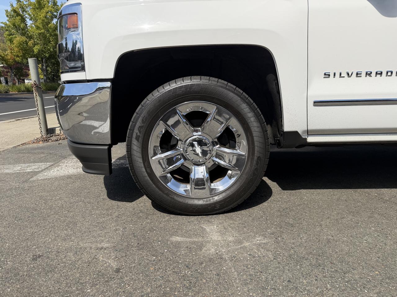 Chevrolet Silverado 1500 4WD Crew Cab 143.5" LTZ w/1LZ 2017