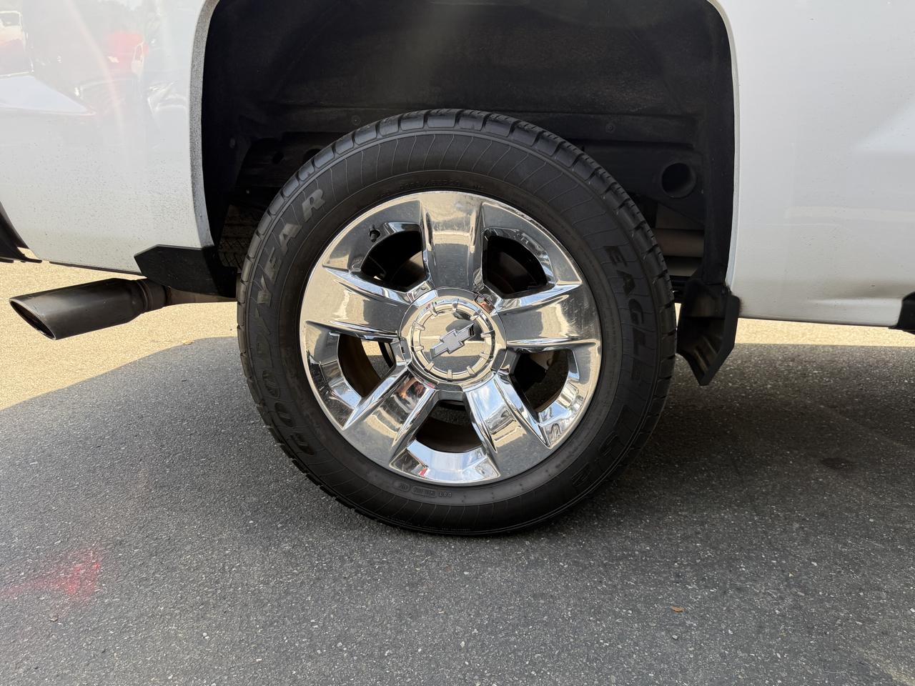 Chevrolet Silverado 1500 4WD Crew Cab 143.5" LTZ w/1LZ 2017