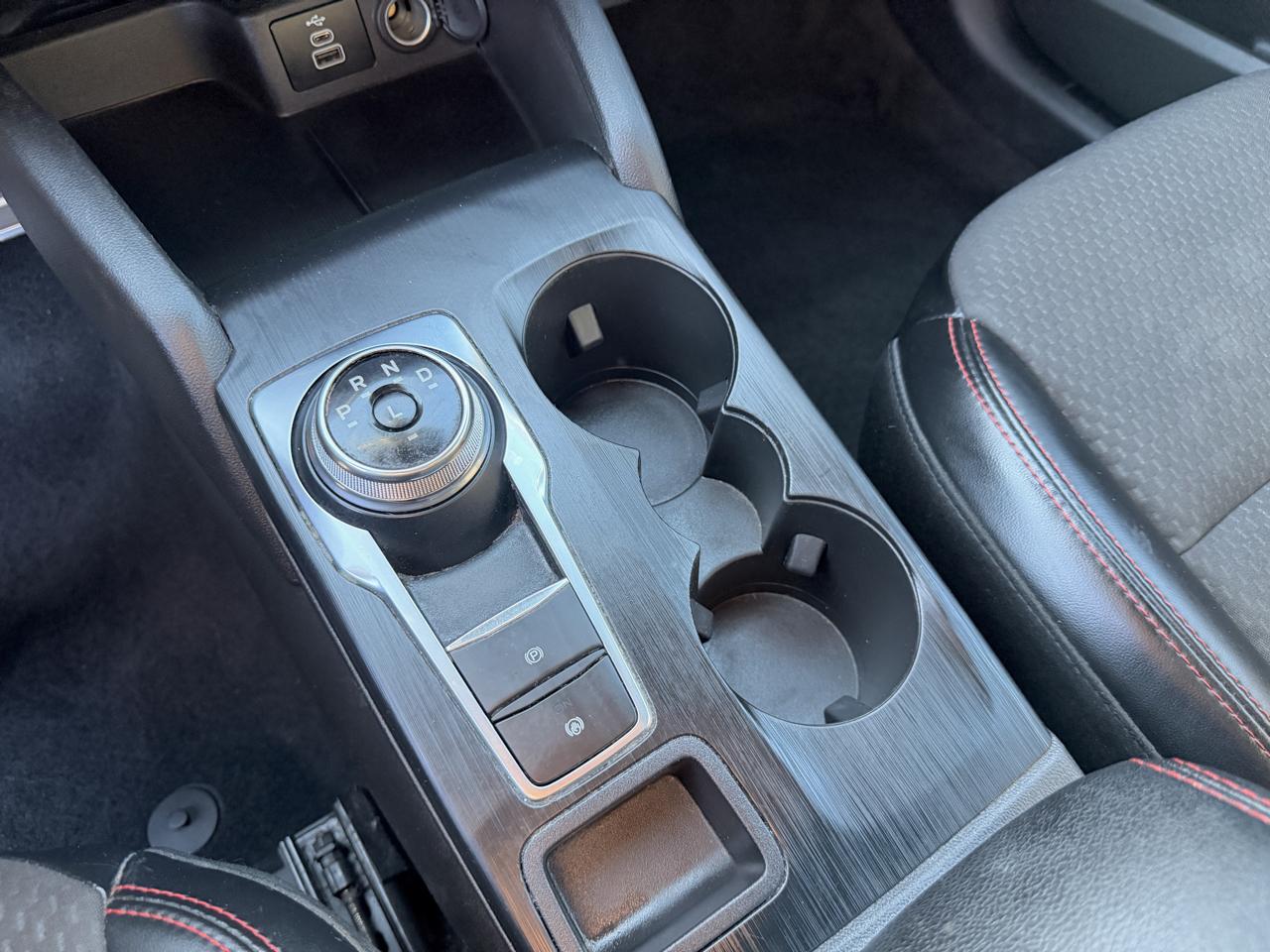 Ford Escape ST-Line Select  Hybrid AWD 2024