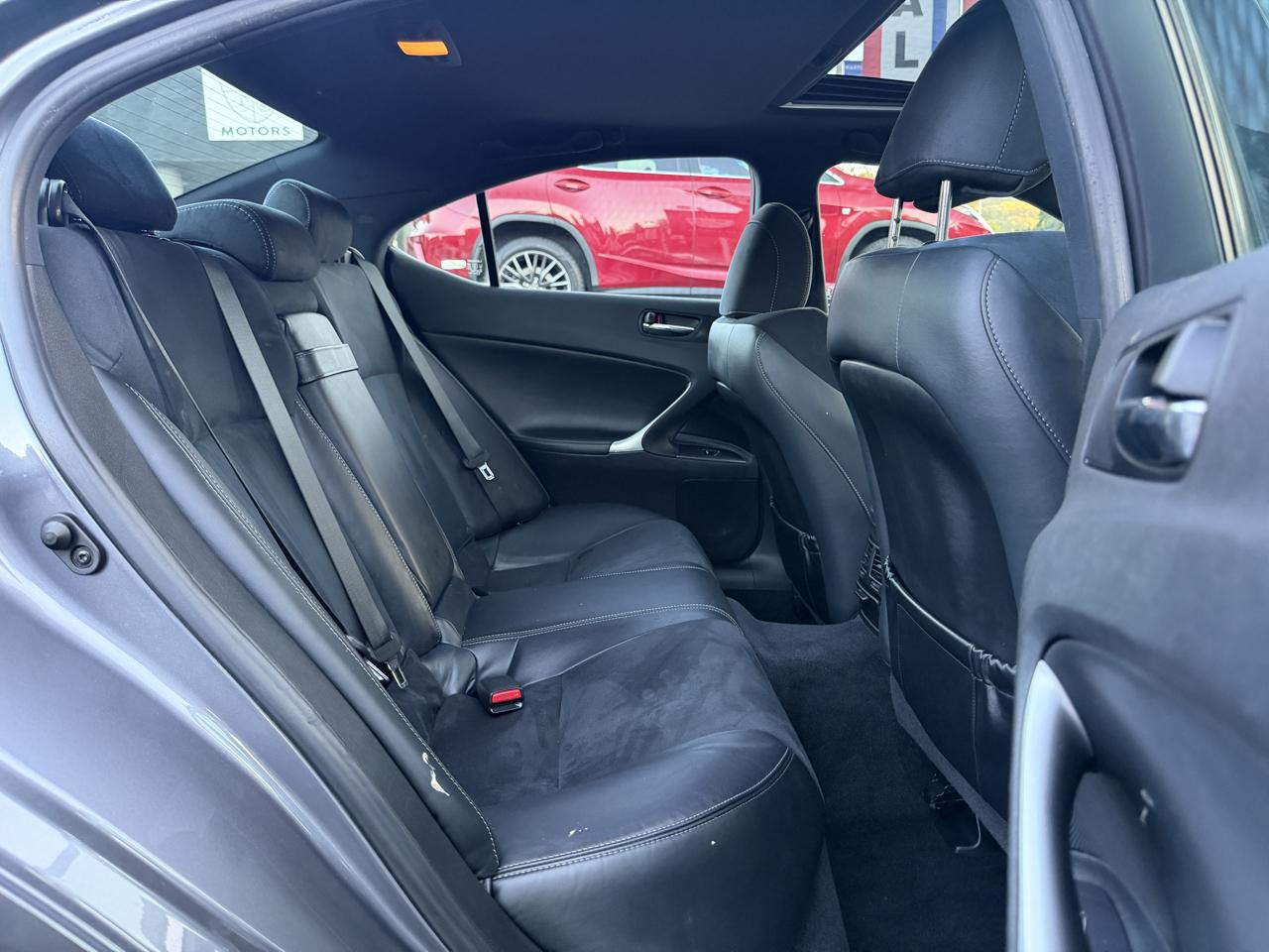 Lexus IS 250  2012