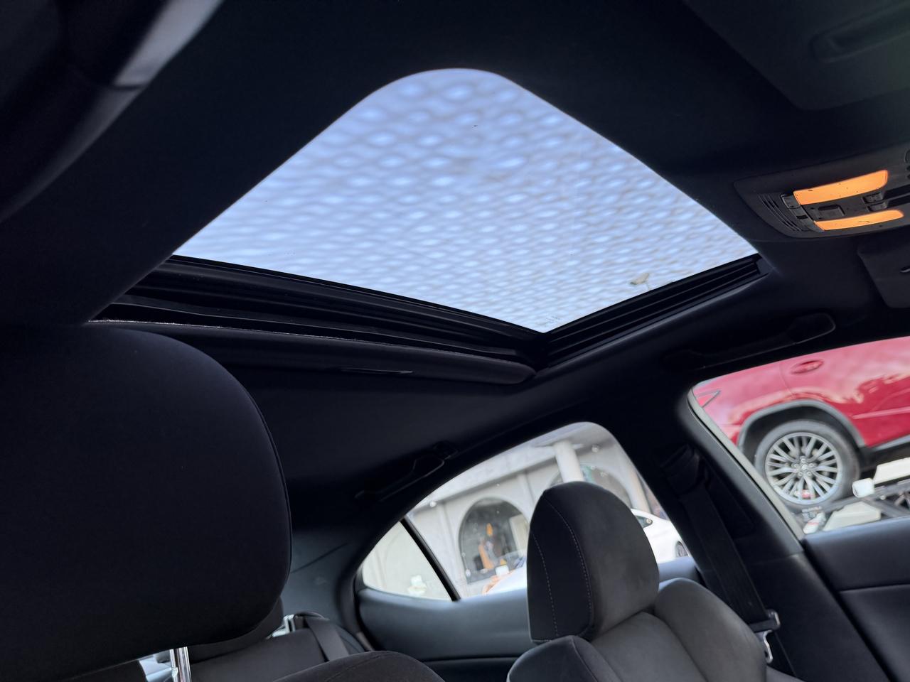 Lexus IS 250  2012