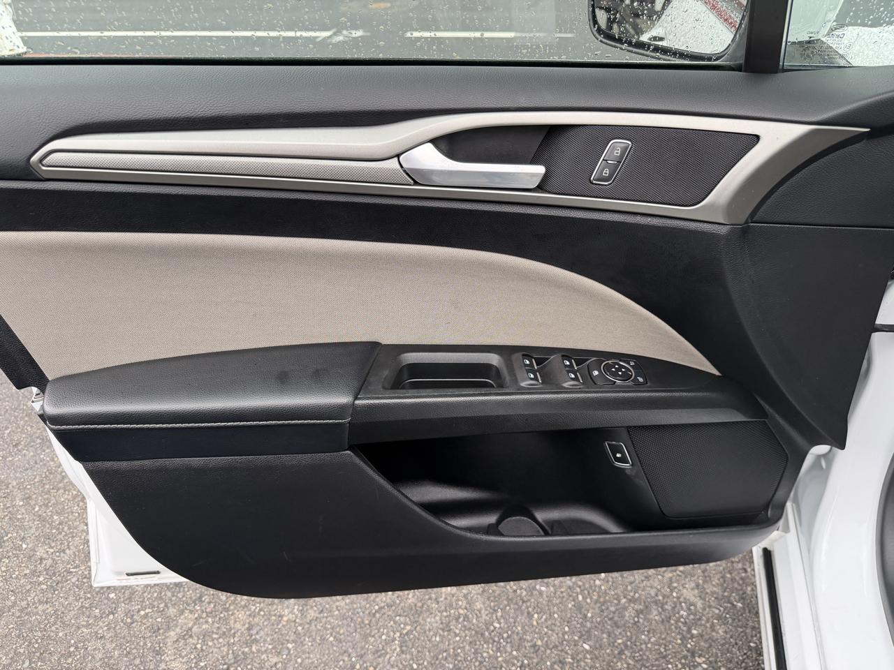Ford Fusion Hybrid  2018