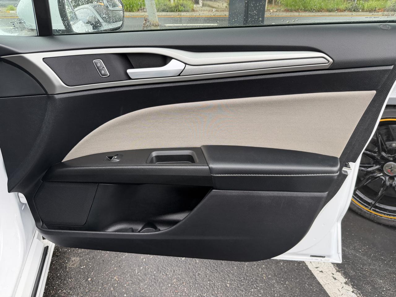 Ford Fusion Hybrid  2018