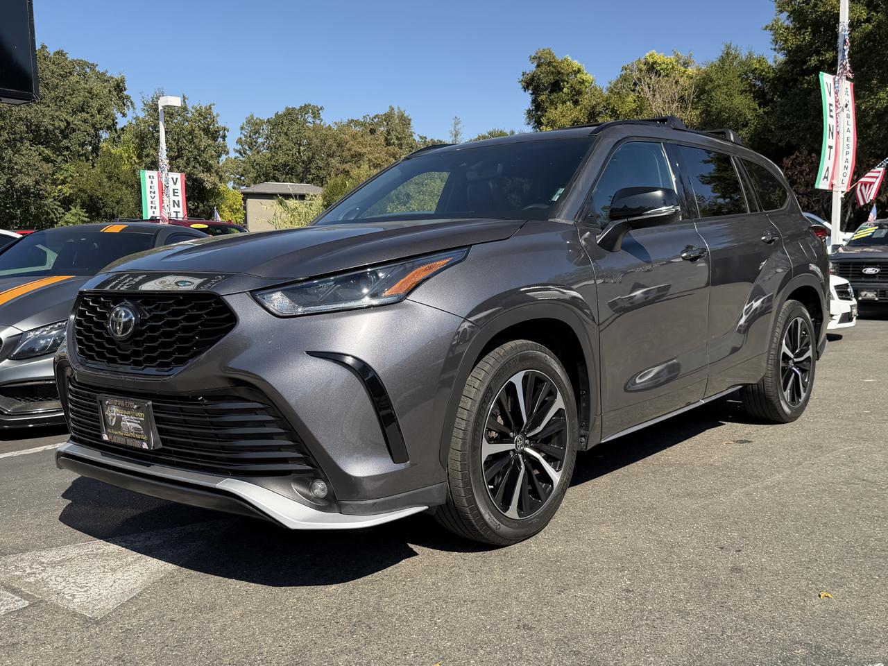 Toyota Highlander  2021