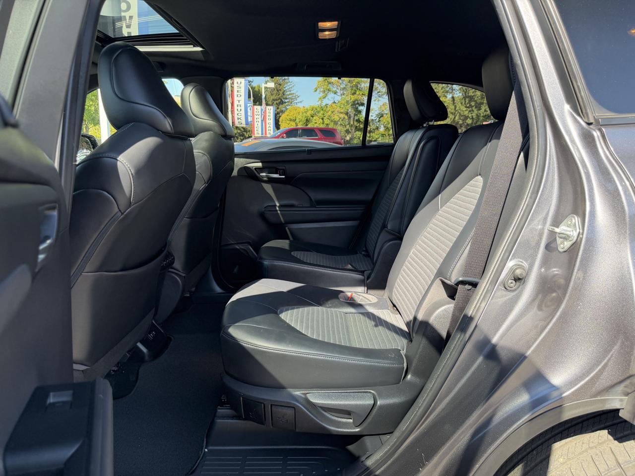 Toyota Highlander  2021