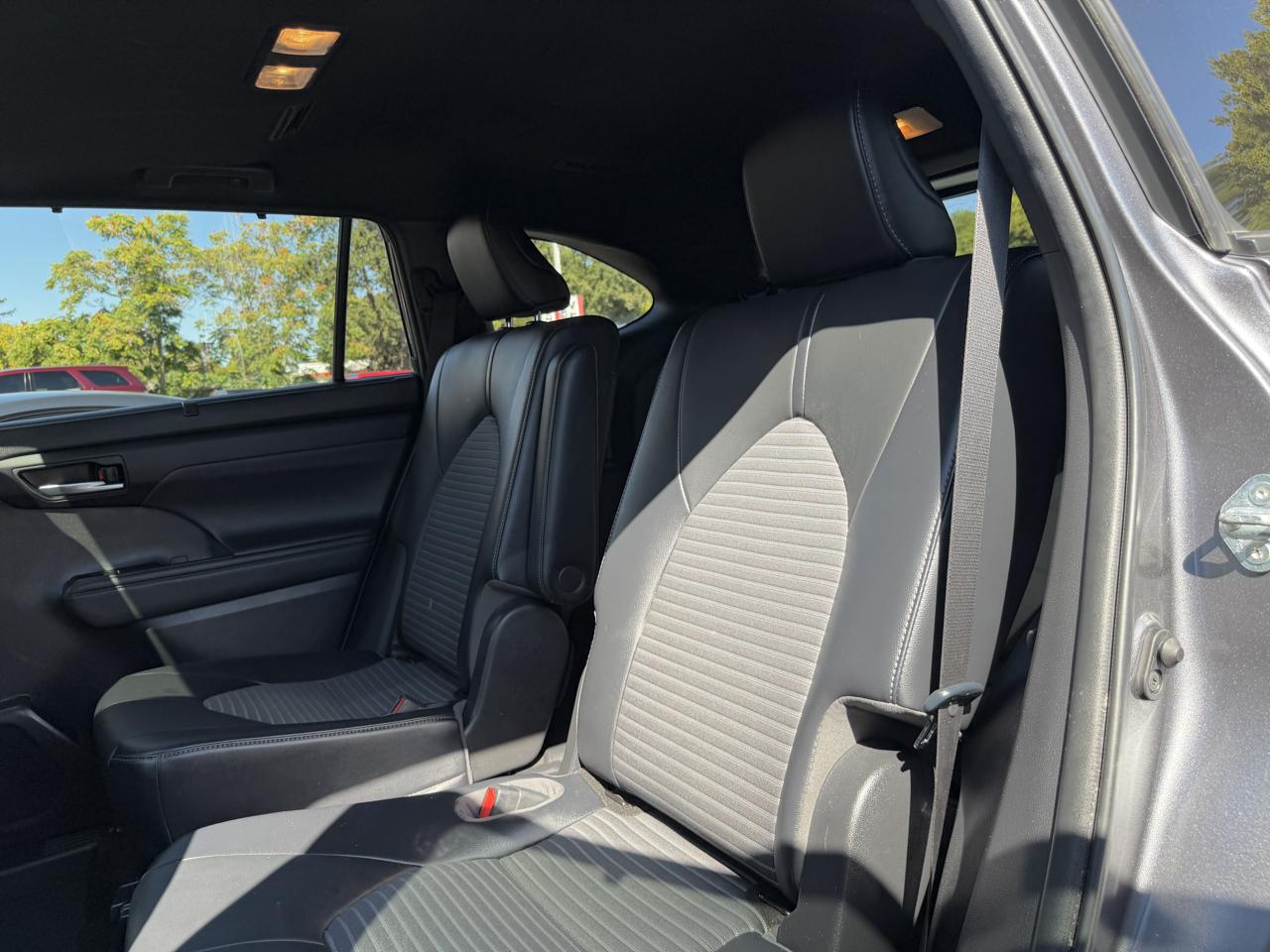 Toyota Highlander  2021