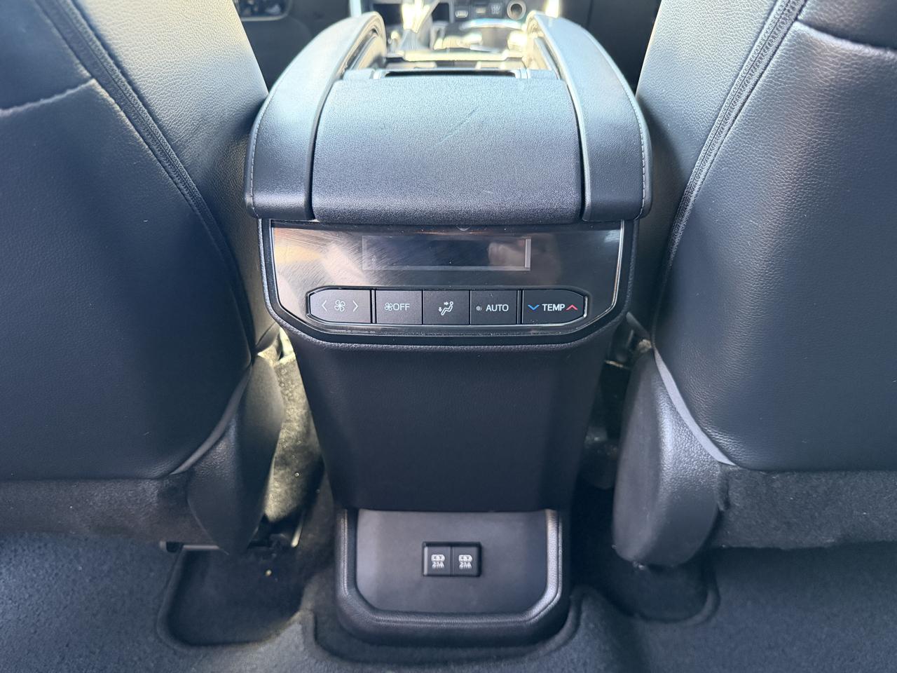 Toyota Highlander  2021