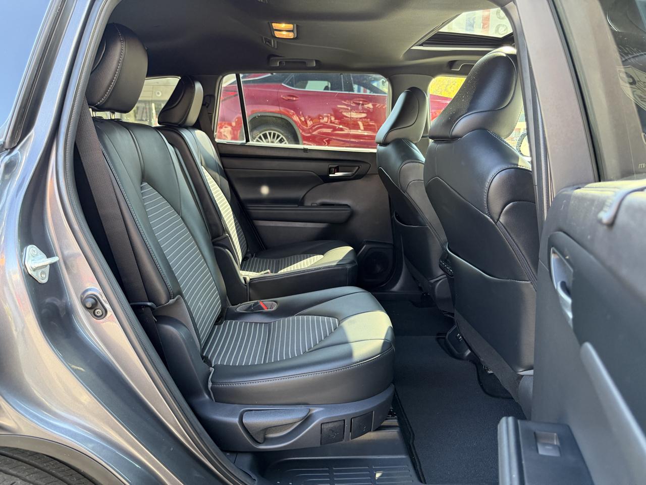 Toyota Highlander  2021
