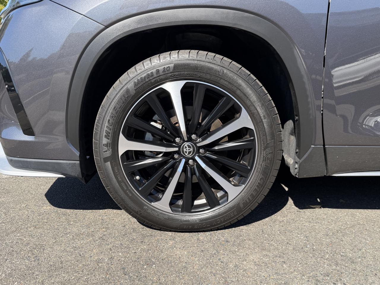 Toyota Highlander  2021