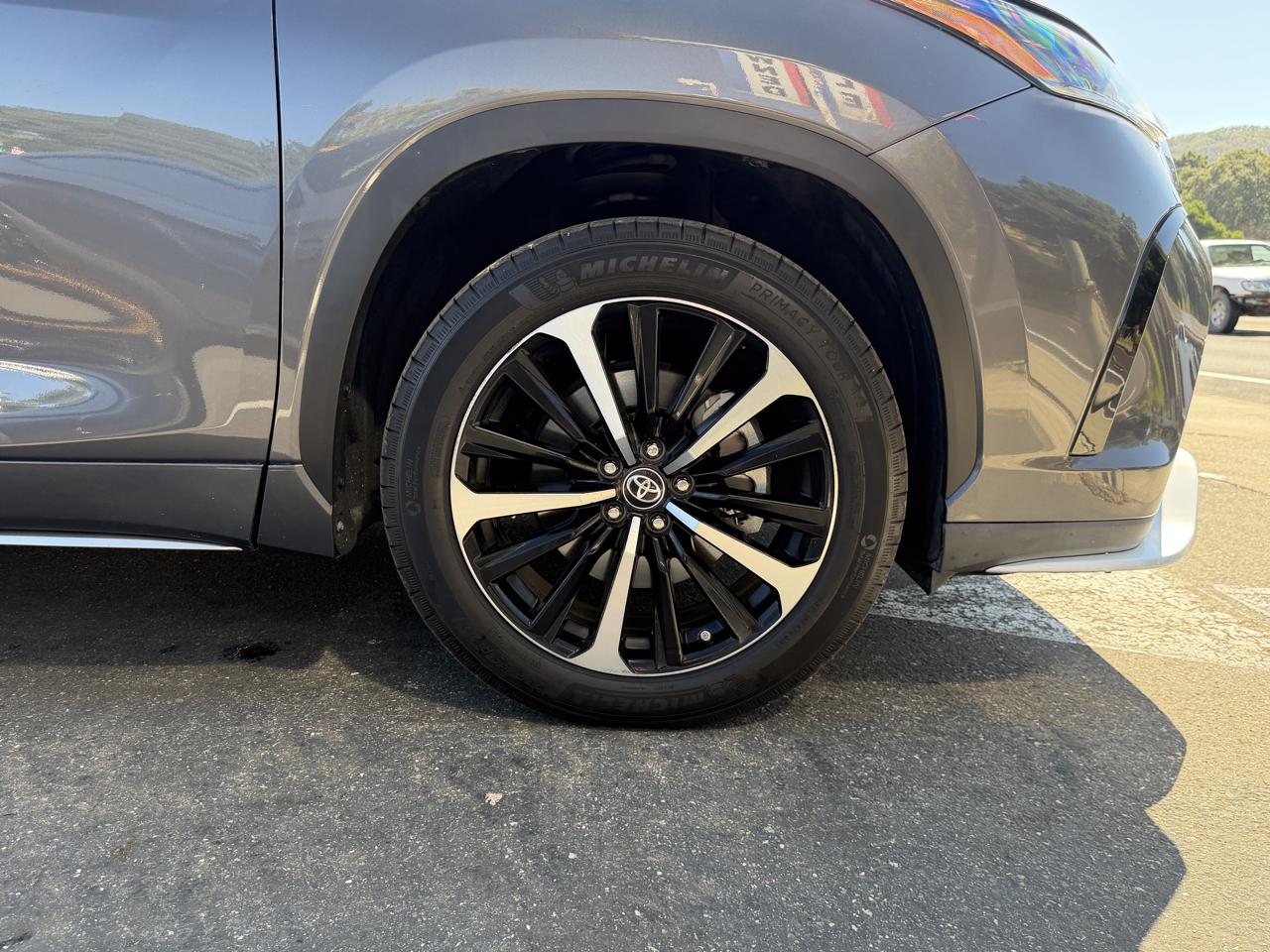 Toyota Highlander  2021