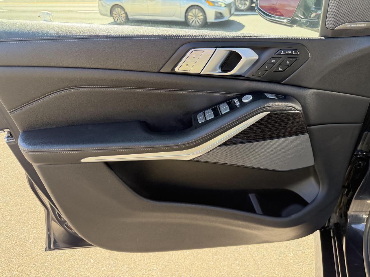 BMW X7 xDrive40i Sports Activity Vehicle 2019