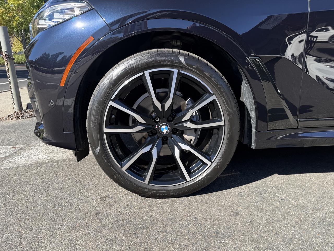 BMW X7 xDrive40i Sports Activity Vehicle 2019