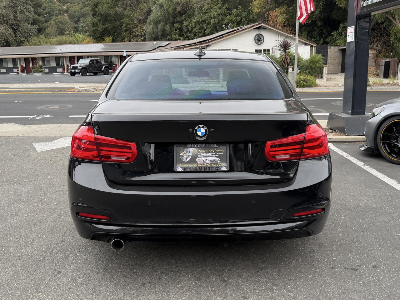 BMW 3 Series 4dr Sdn 320i RWD South Africa 2016