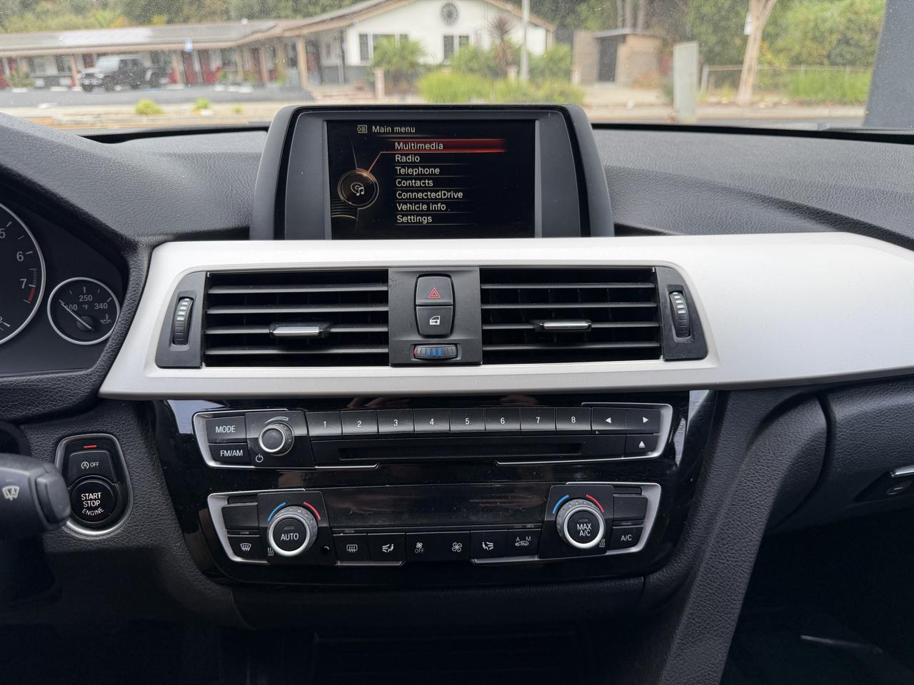 BMW 3 Series 4dr Sdn 320i RWD South Africa 2016