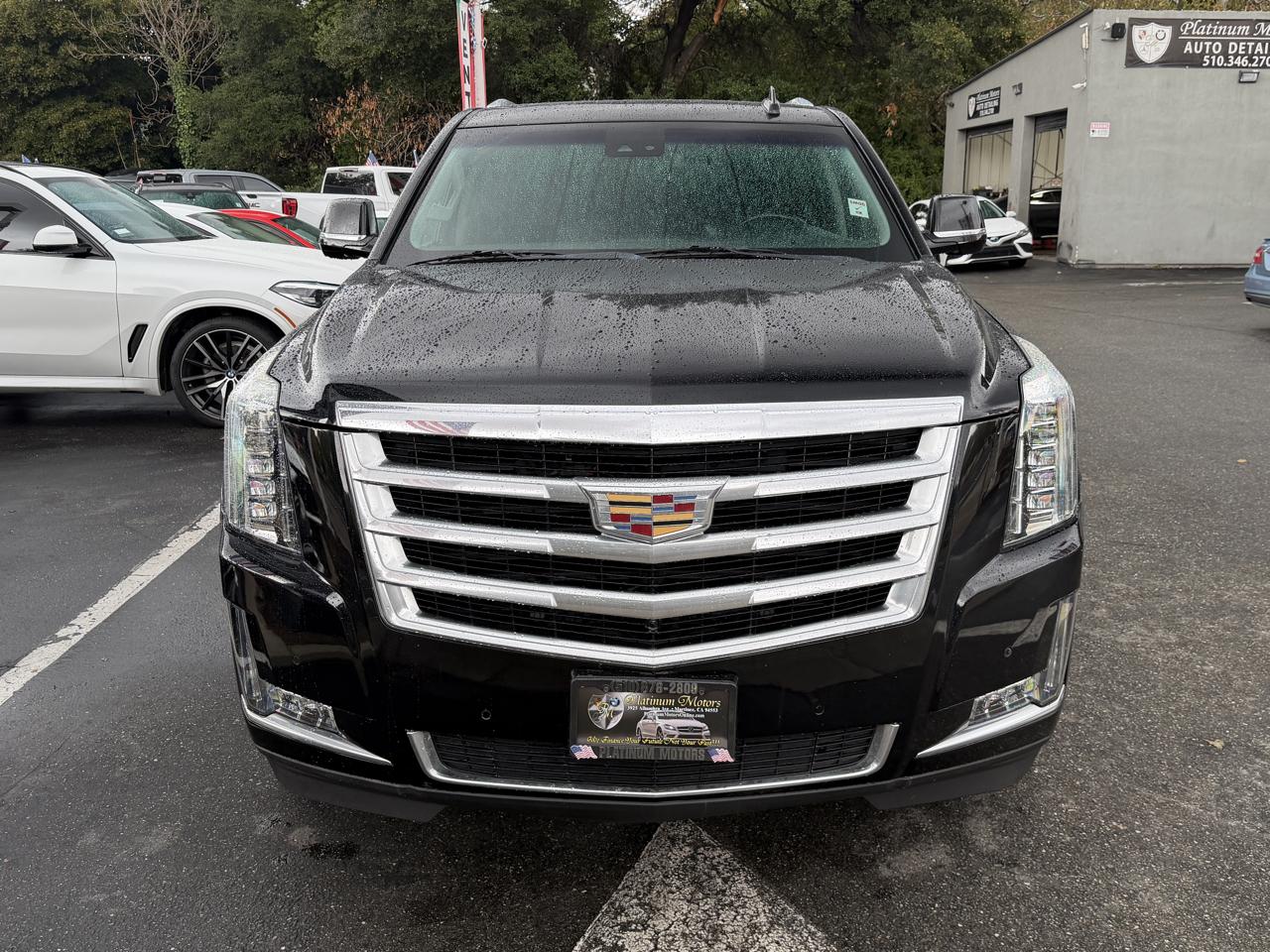 Cadillac Escalade ESV 4WD 4dr Luxury 2018