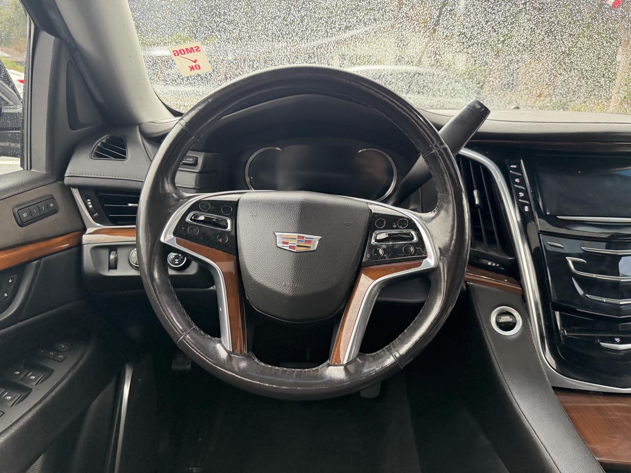 Cadillac Escalade ESV 4WD 4dr Luxury 2018