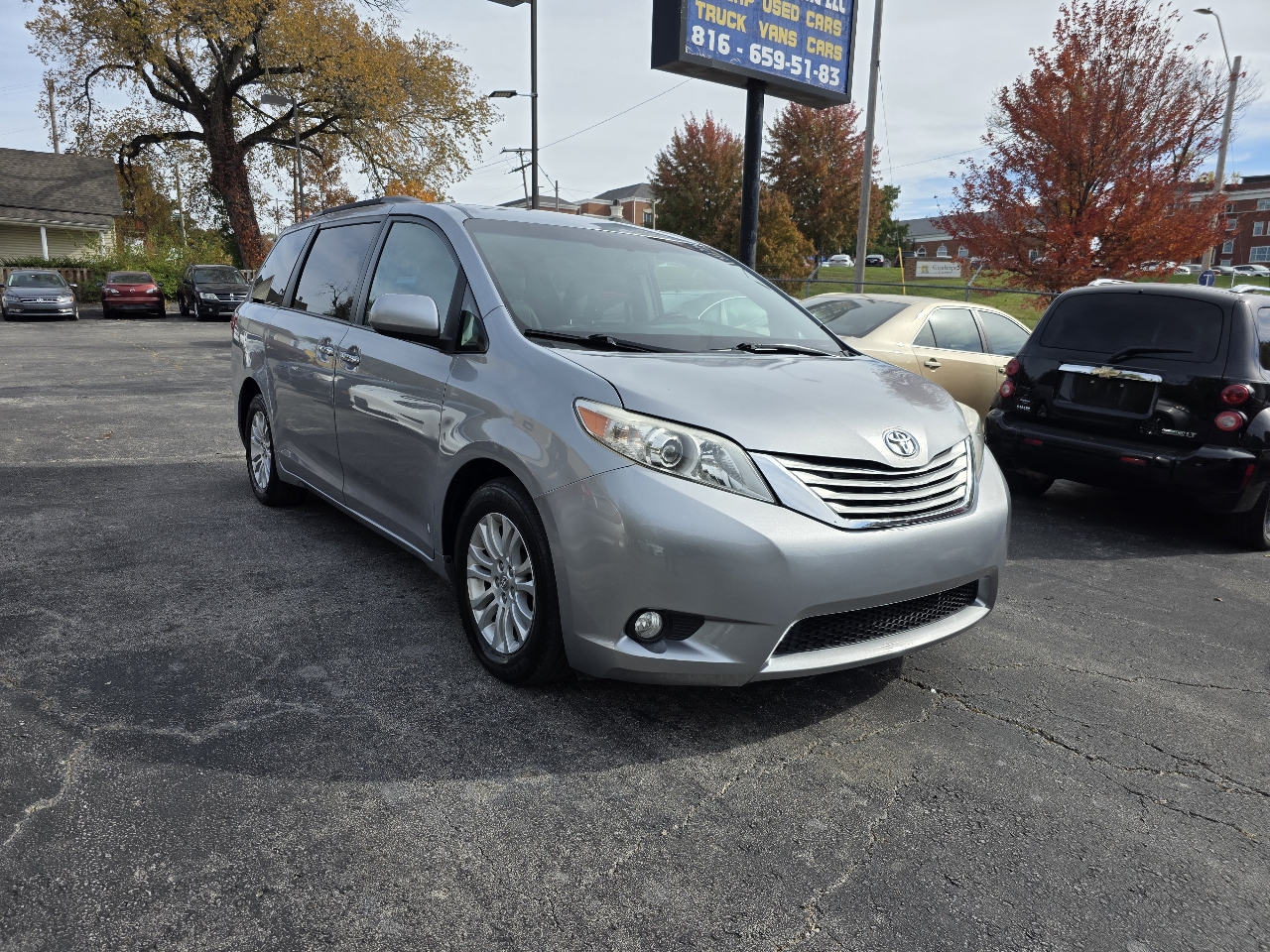 2015 Toyota Sienna XLE FWD 8-Passenger V6