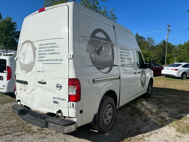 Nissan NV 2500  2013