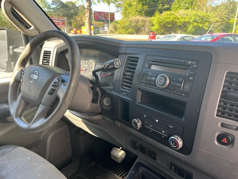 Nissan NV 2500  2013