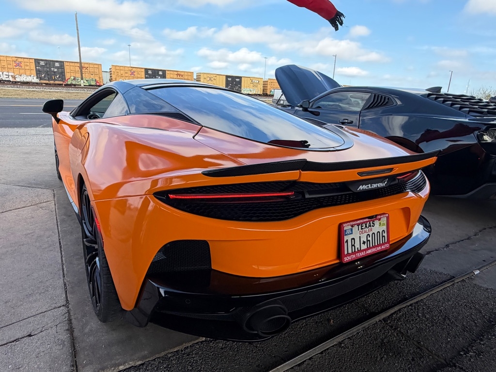 2020 McLaren GT Base
