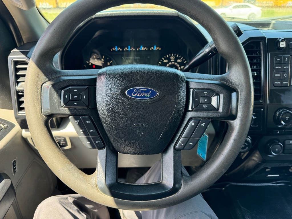 2016 Ford F-150 XLT photo 11