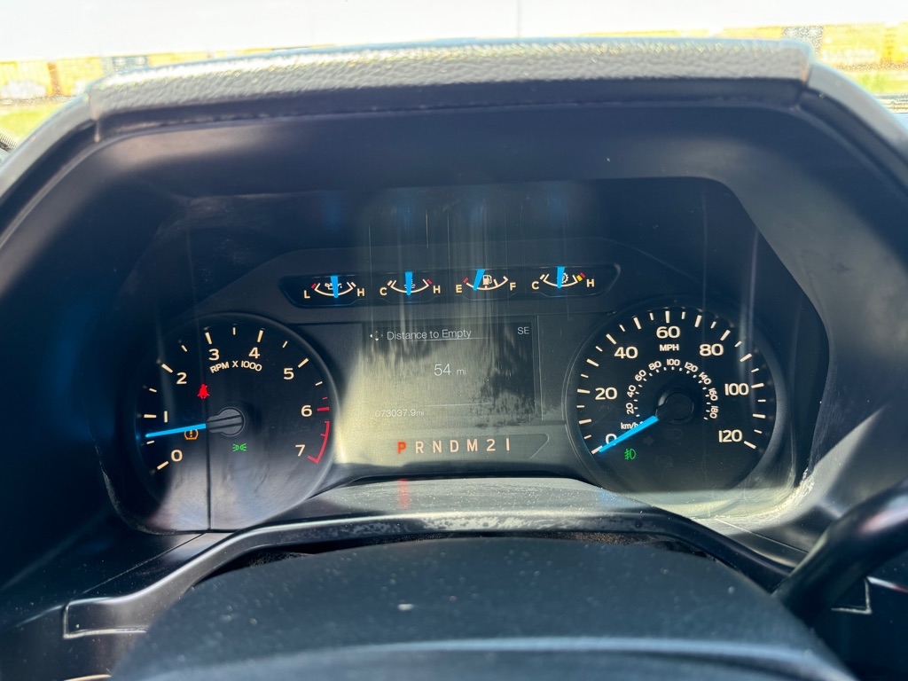 2016 Ford F-150 XLT photo 12