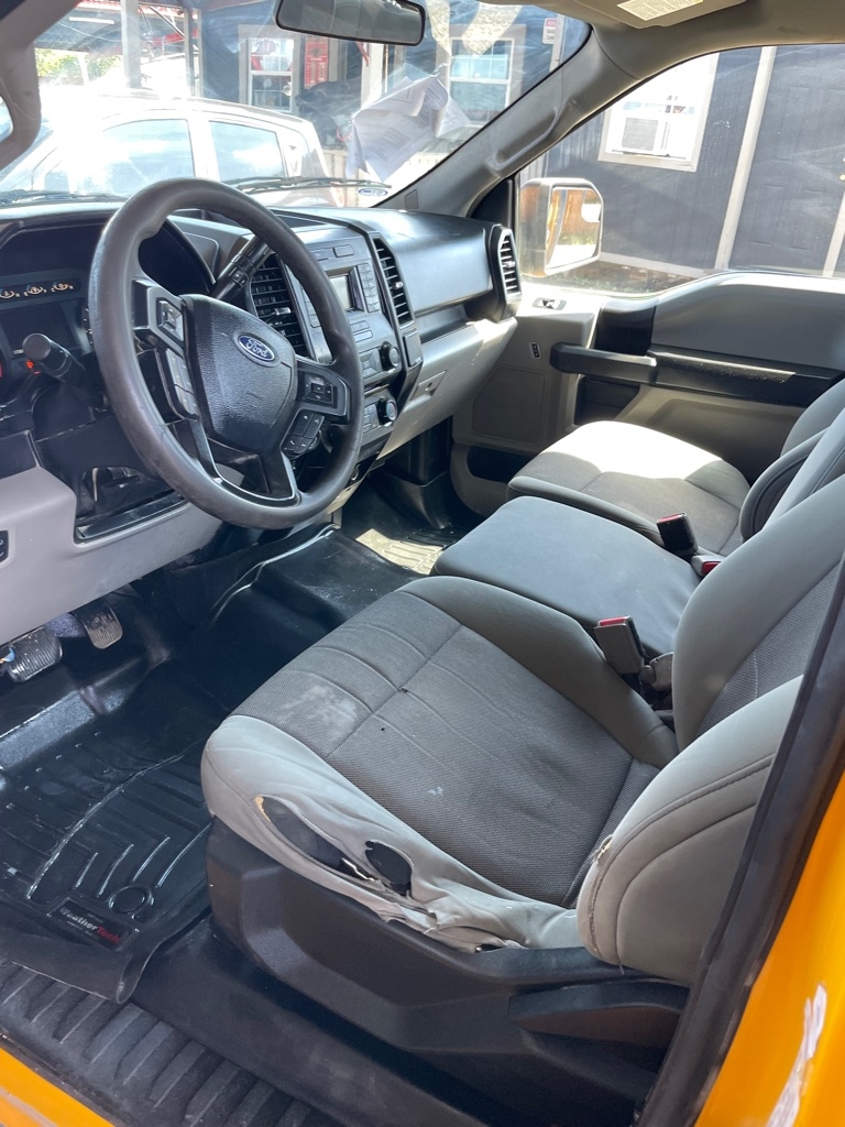 2016 Ford F-150 XLT photo 21