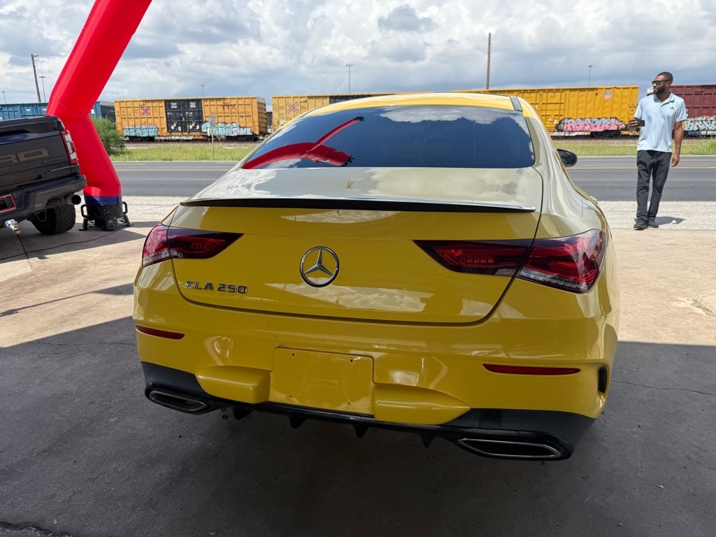 2020 Mercedes Benz CLA 250 photo 25
