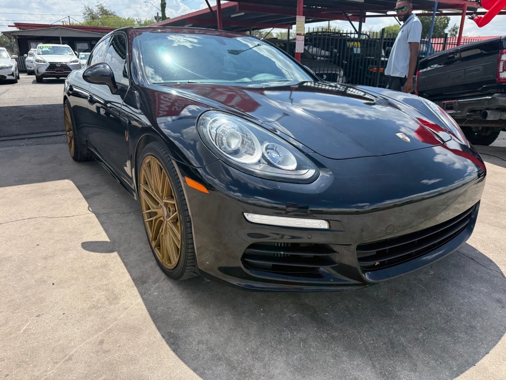 2016 Porsche Panamera S photo 4