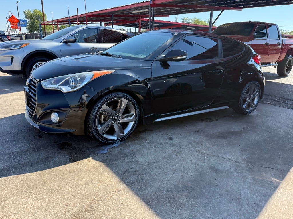 2013 Hyundai Veloster Base photo 2