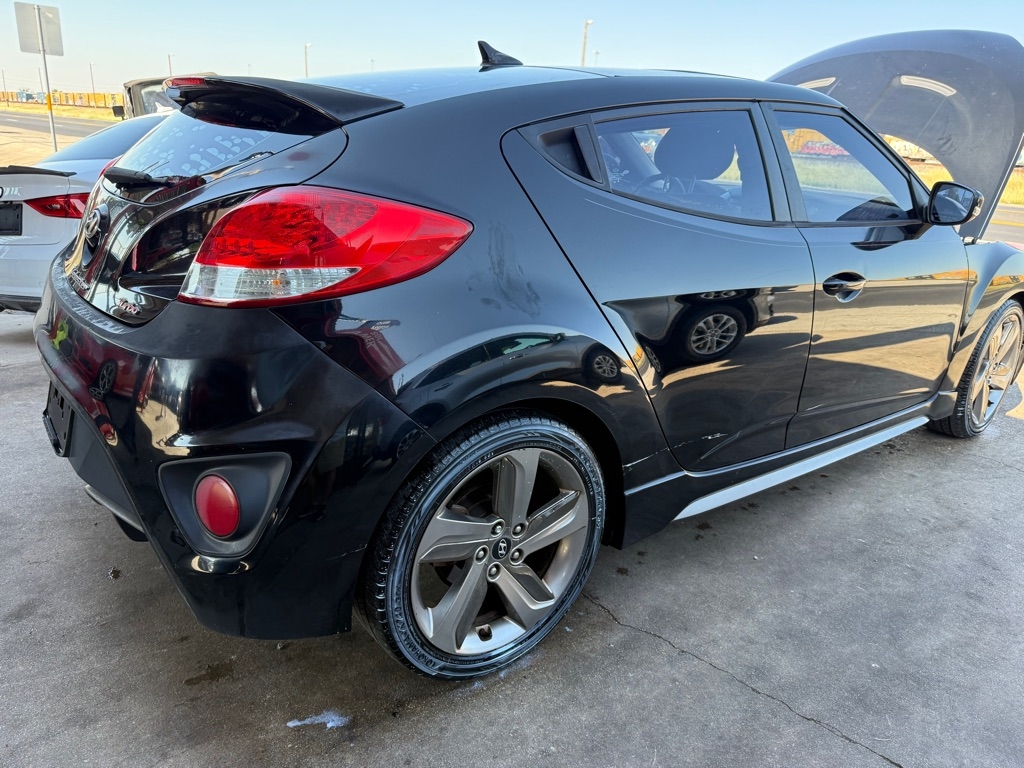 2013 Hyundai Veloster Base photo 3
