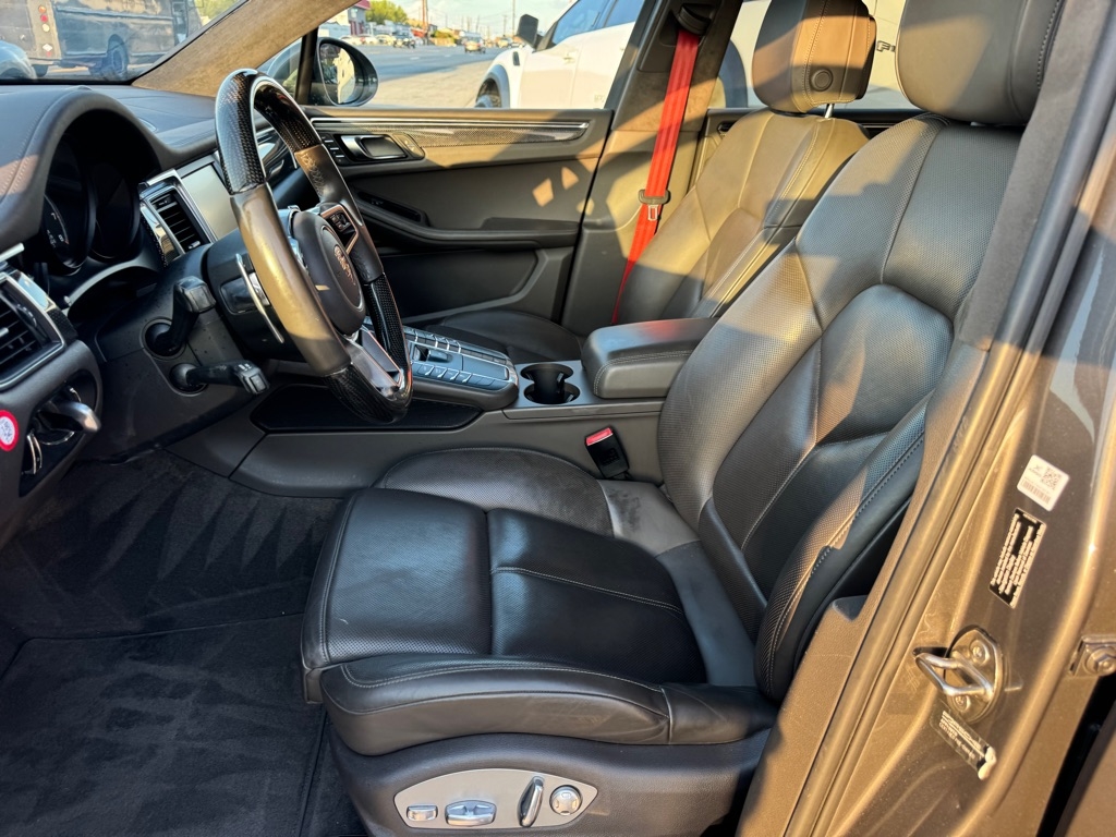 Porsche Macan Turbo 2015 Porsche Macan Turbo 2015