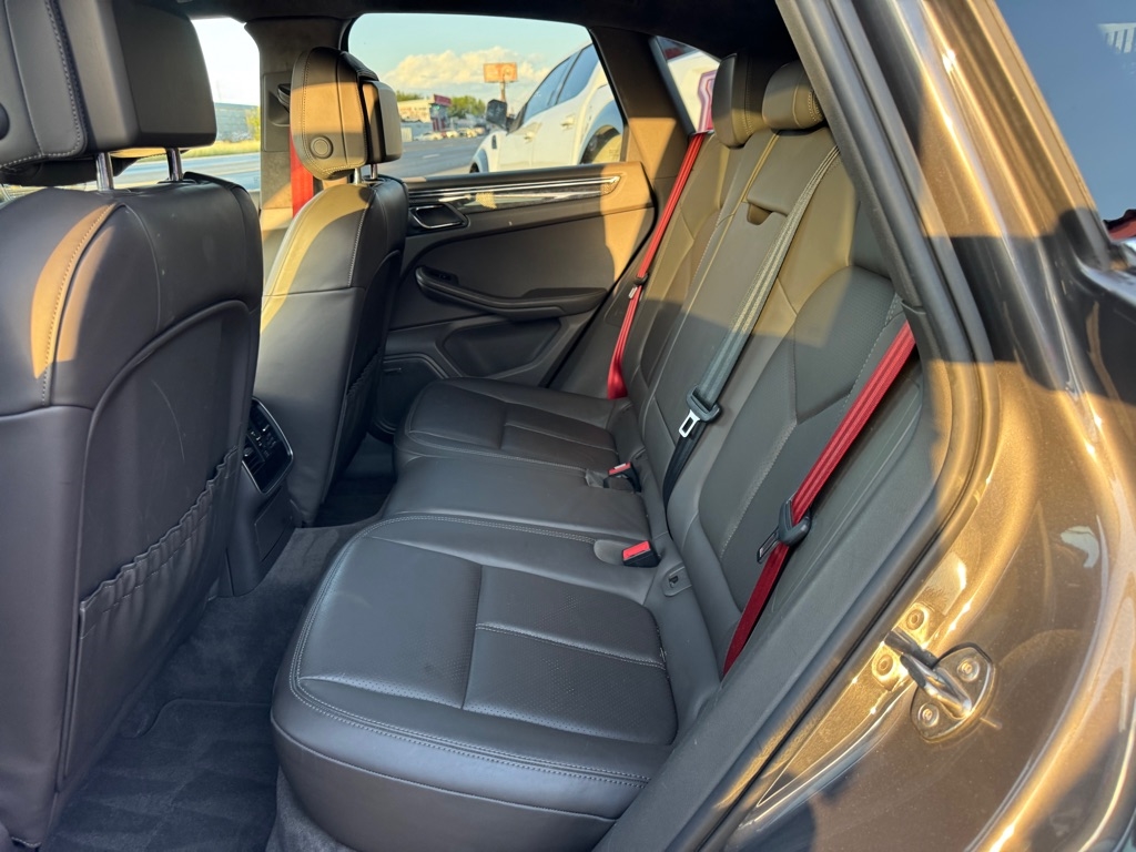 Porsche Macan Turbo 2015 Porsche Macan Turbo 2015