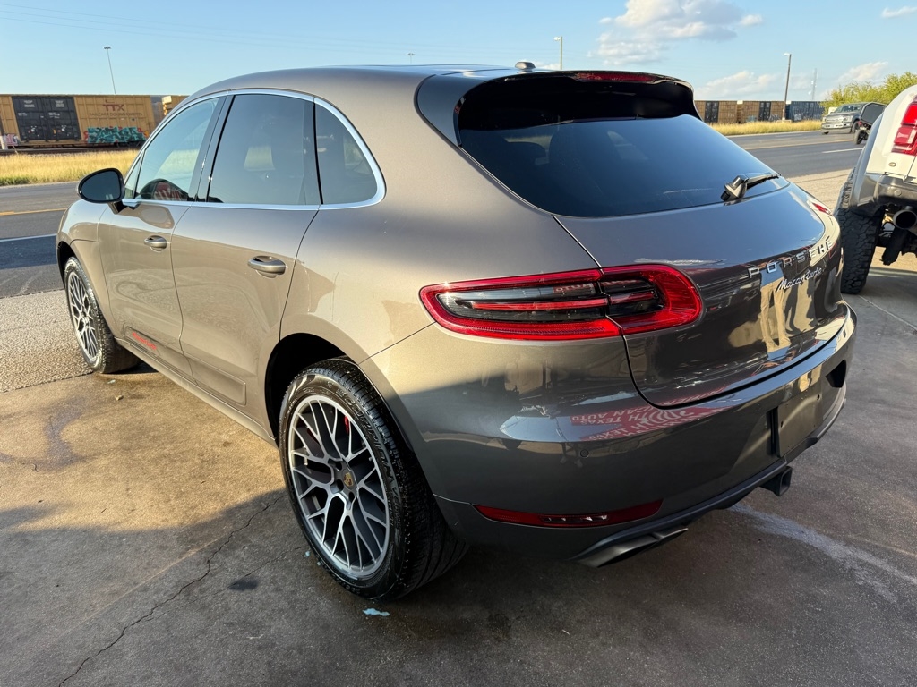 Porsche Macan Turbo 2015 Porsche Macan Turbo 2015