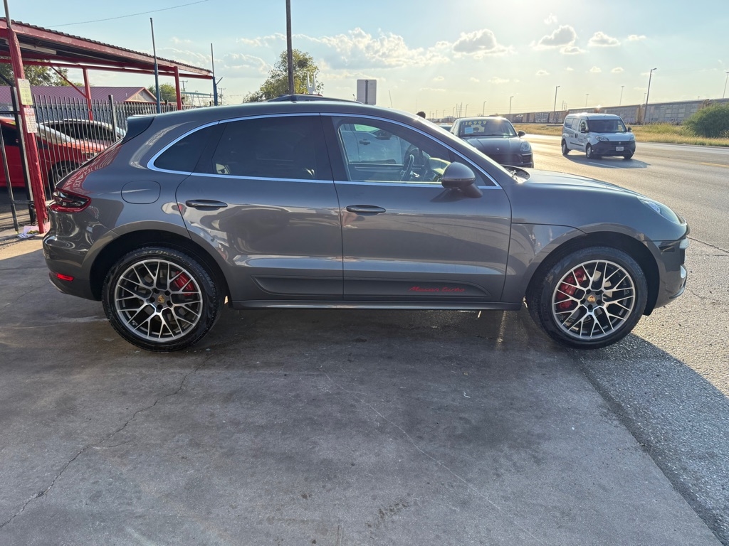 Porsche Macan Turbo 2015 Porsche Macan Turbo 2015