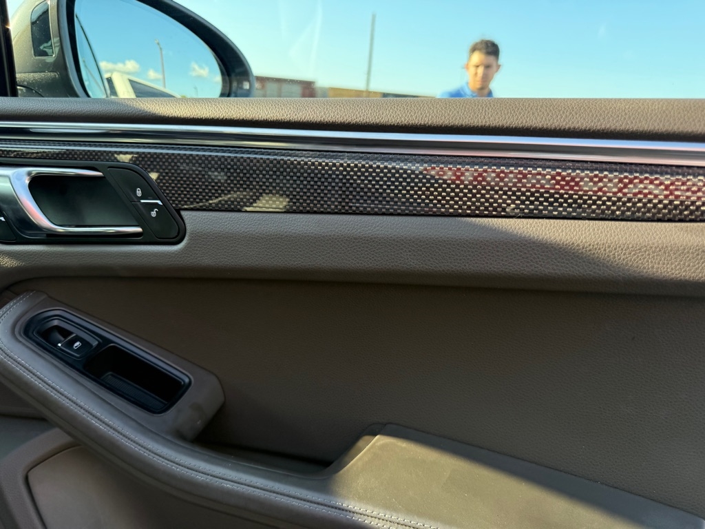 Porsche Macan Turbo 2015 Porsche Macan Turbo 2015