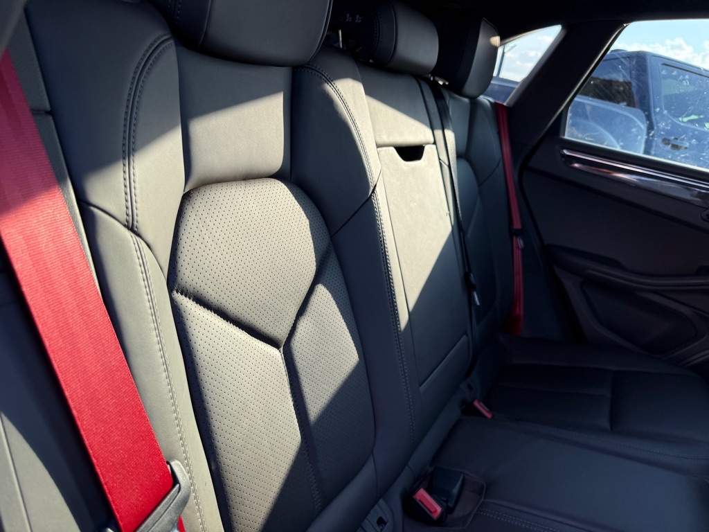 Porsche Macan Turbo 2015 Porsche Macan Turbo 2015