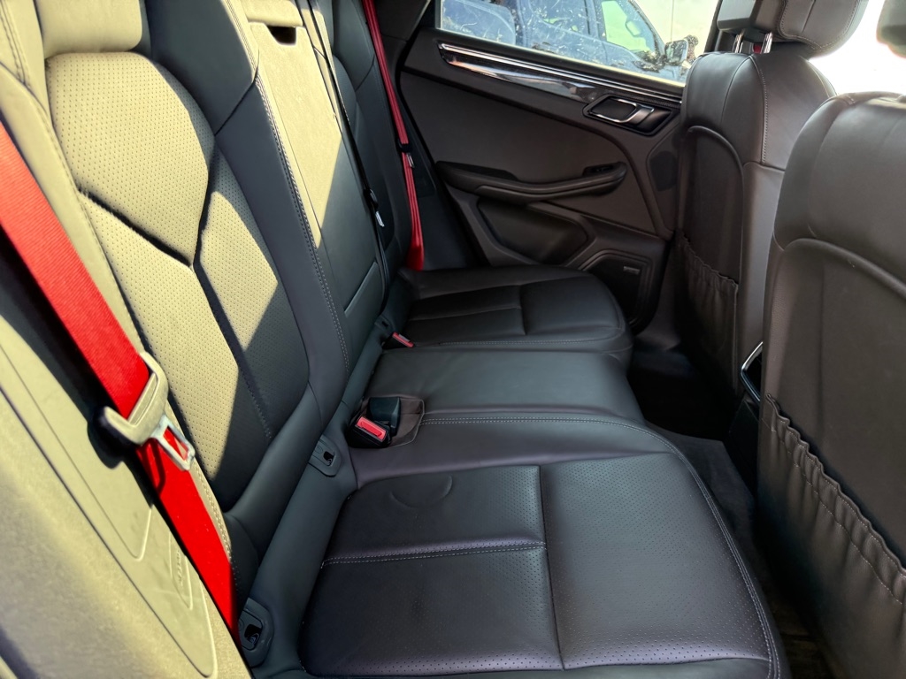 Porsche Macan Turbo 2015 Porsche Macan Turbo 2015