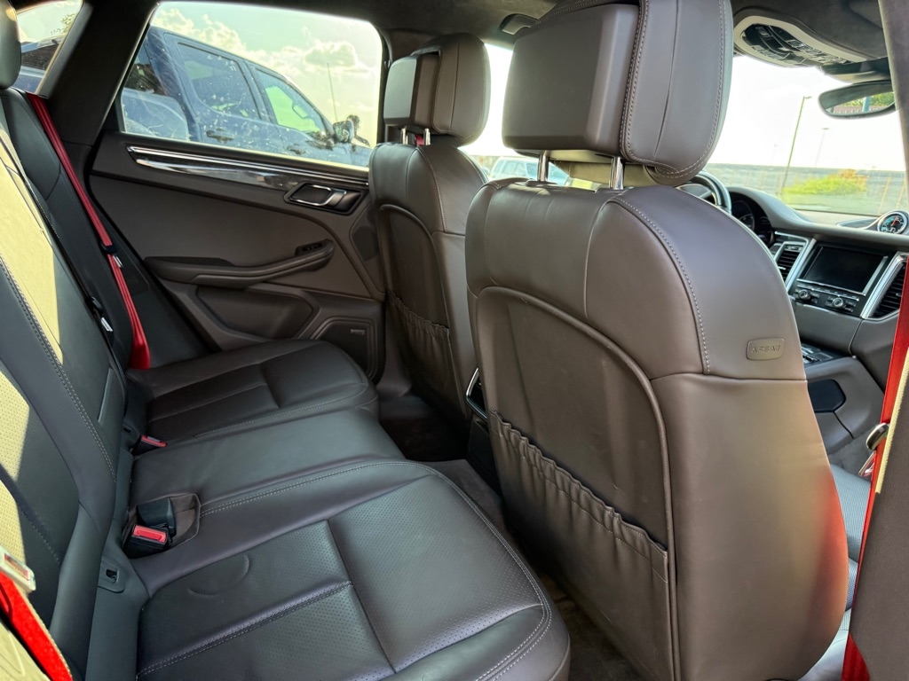 Porsche Macan Turbo 2015 Porsche Macan Turbo 2015