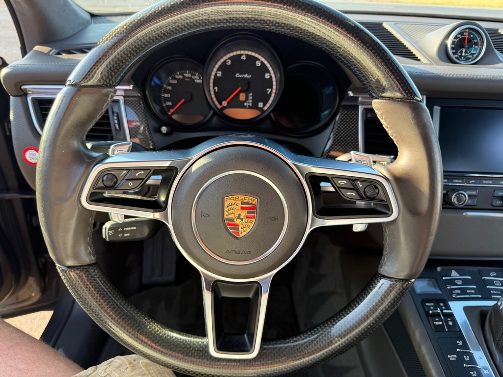 Porsche Macan Turbo 2015 Porsche Macan Turbo 2015