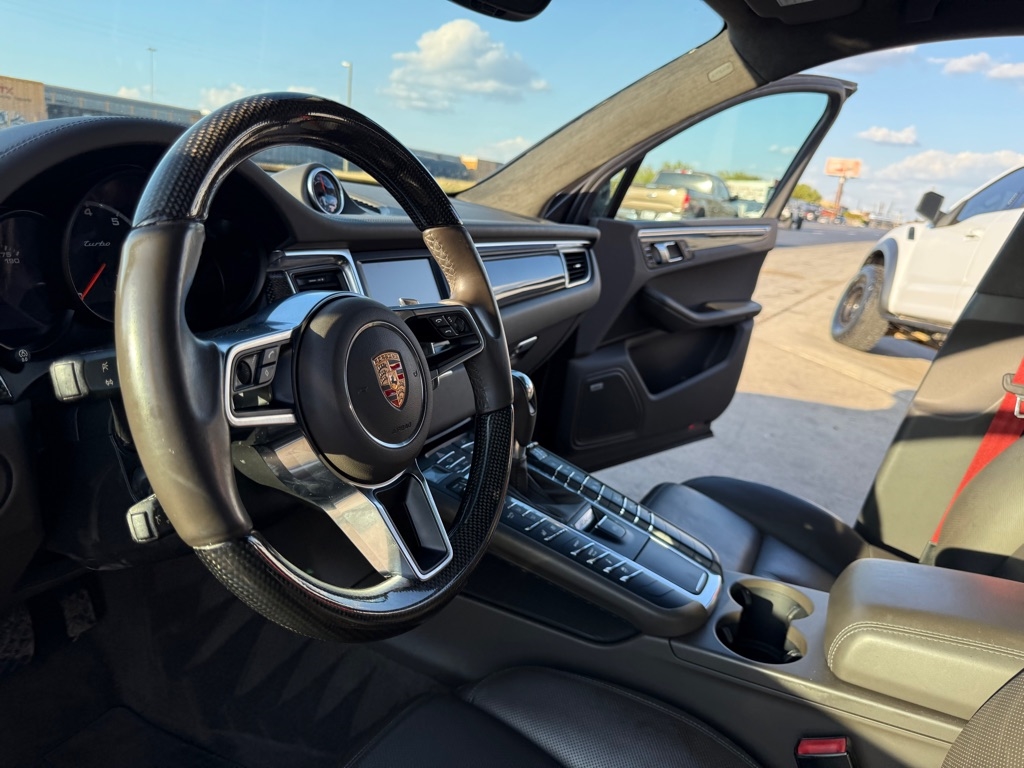 Porsche Macan Turbo 2015 Porsche Macan Turbo 2015