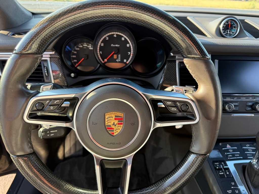 Porsche Macan Turbo 2015 Porsche Macan Turbo 2015