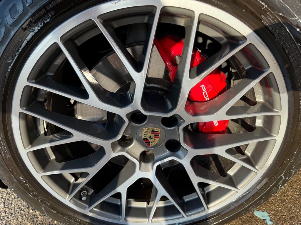 Porsche Macan Turbo 2015 Porsche Macan Turbo 2015