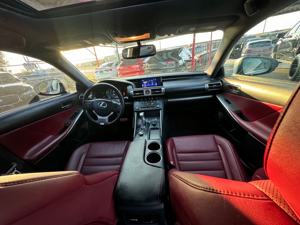 Lexus IS 200t 2016 Lexus IS 200t 2016