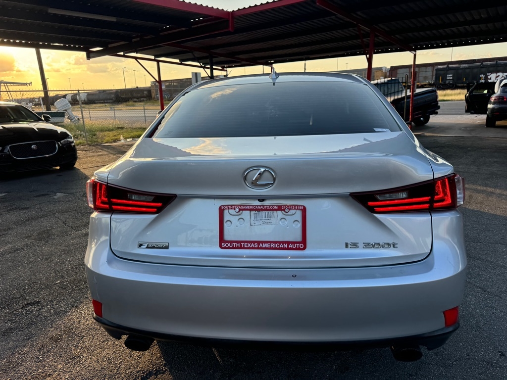 Lexus IS 200t 2016 Lexus IS 200t 2016