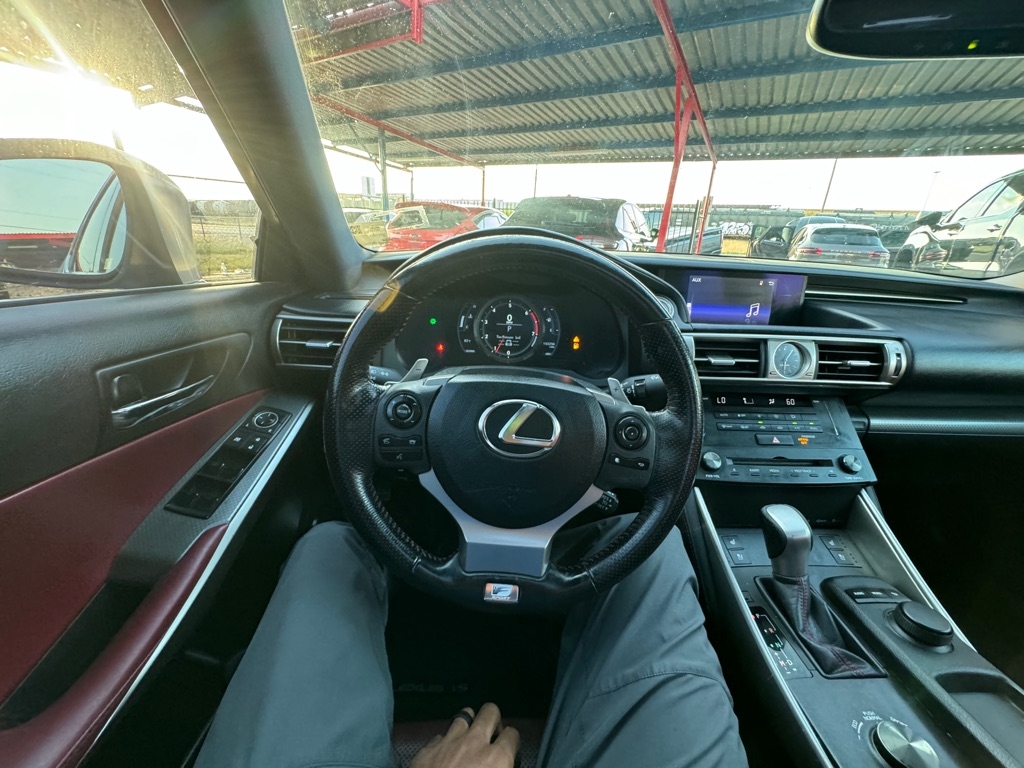 Lexus IS 200t 2016 Lexus IS 200t 2016