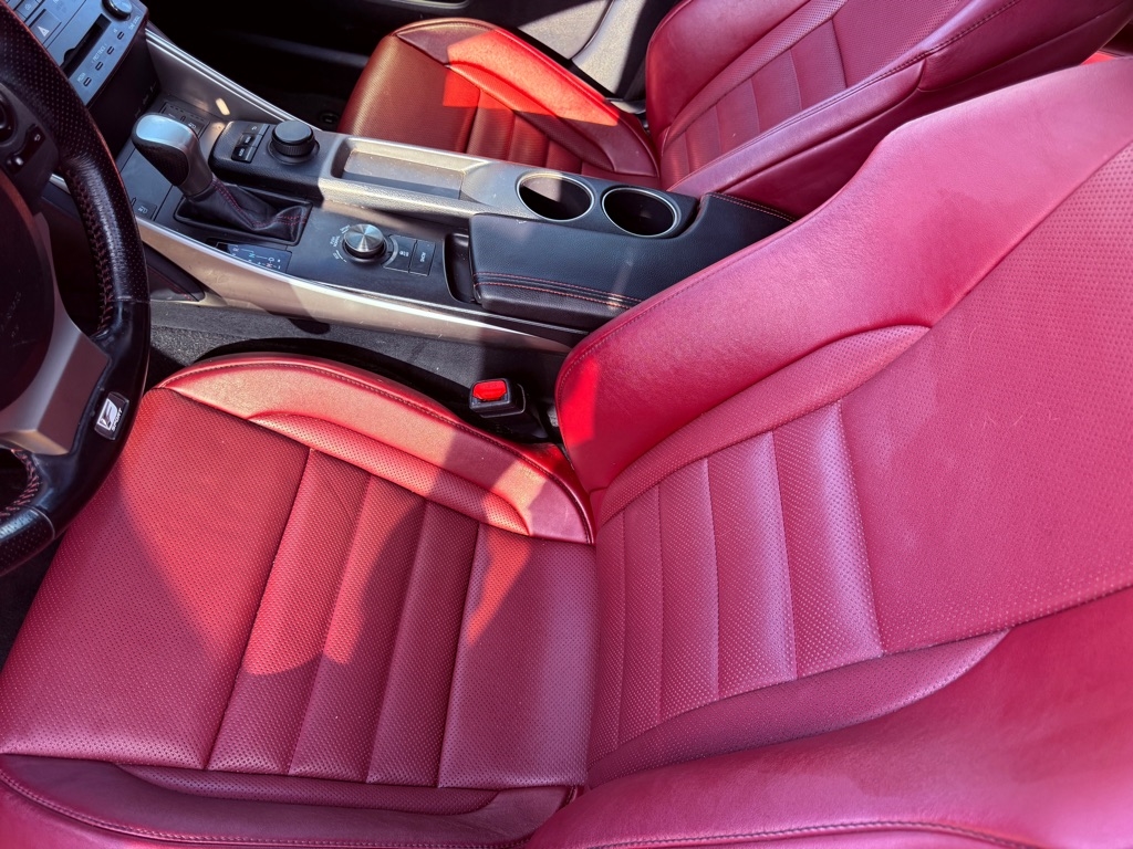 Lexus IS 200t 2016 Lexus IS 200t 2016