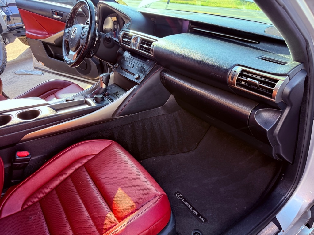 Lexus IS 200t 2016 Lexus IS 200t 2016