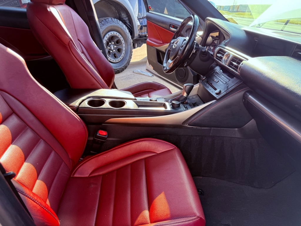 Lexus IS 200t 2016 Lexus IS 200t 2016